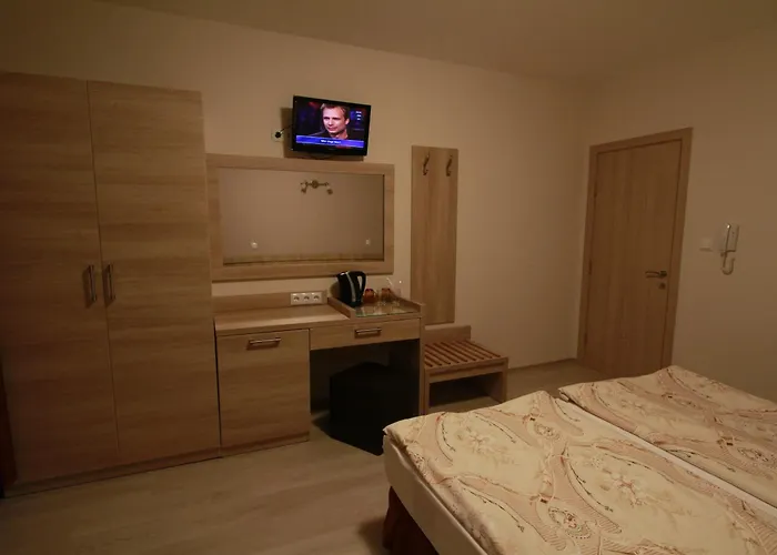 Dobi Πανσιόν 3*