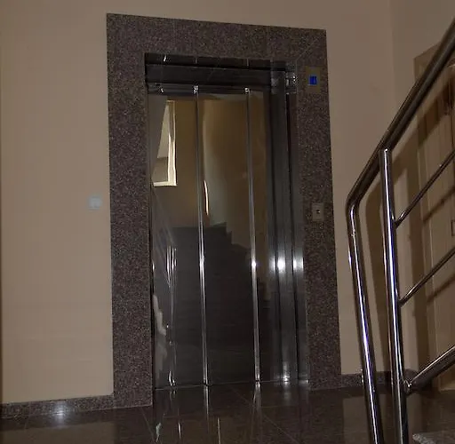 Dobi Πανσιόν 3*